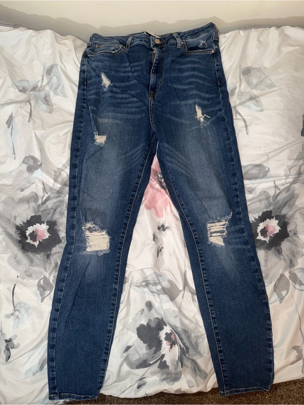 Forever 21 Dark Blue Ripped Skinny Jeans